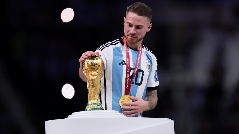 Argentin világbajnokot igazolt a Liverpool