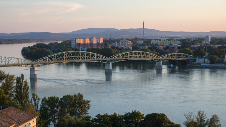 Gyilkosság áldozata lehetett a Duna partján holtan talált férfi