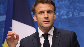 Emmanuel Macron meglátogatta a késelés áldozatait, a támadó továbbra is őrizetben van