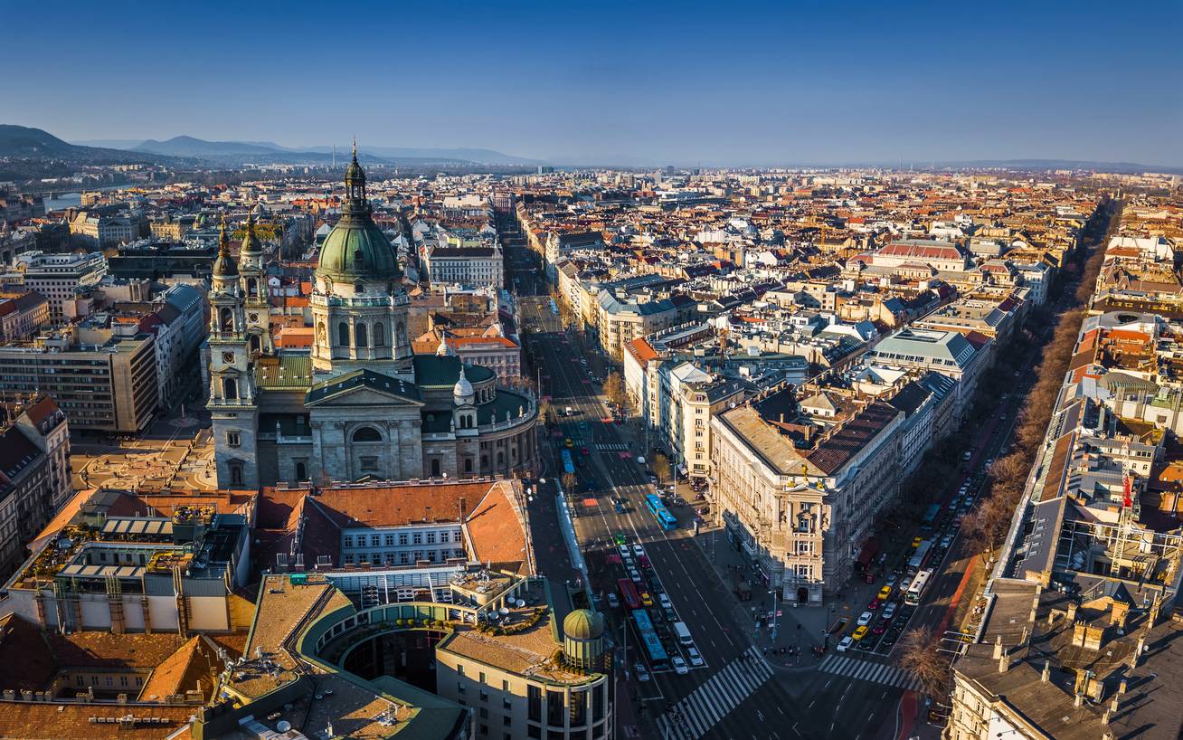 Híres budapesti utcák képeken