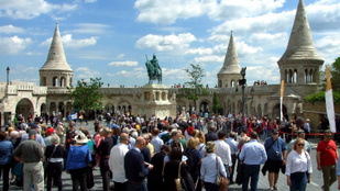Megrohanták a külföldi turisták Magyarországot