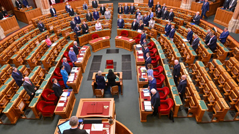 A 2024-es költségvetésről vitázik kedden a parlament