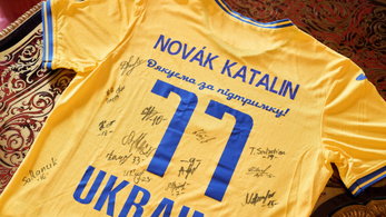 Ukrajnából kapott ajándékot Novák Katalin