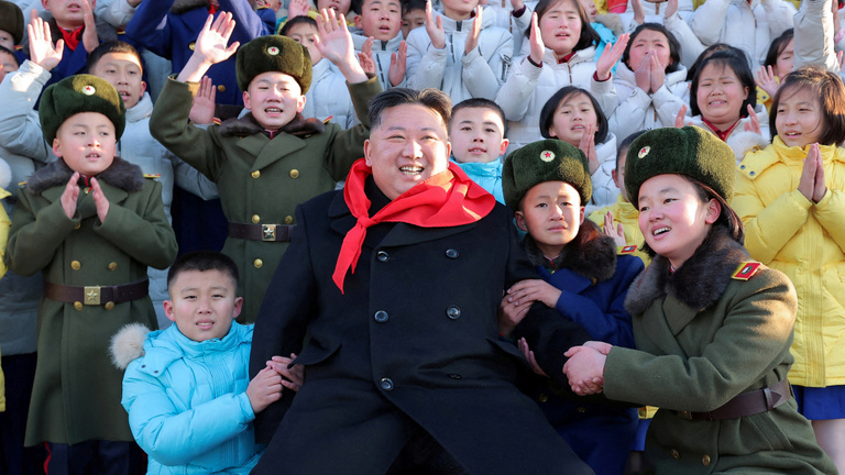 Csak egy háború menthetné meg az észak-koreaiakat attól, hogy Kim Dzsongun halálra éheztesse őket