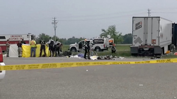 Egy időseket szállító busz és egy kamion ütközött Kanadában, tizenöten meghaltak
