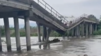 Leszakadt egy híd Szerbiában az árvíz miatt