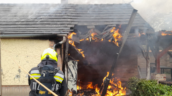 Tizenegy gyerekes család otthona vált a lángok martalékává
