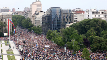 Már hetedik alkalommal tüntettek Belgrádban az erőszak ellen