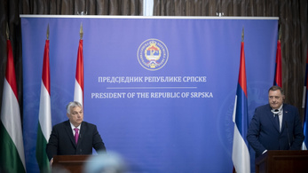 Orbán Viktor: Magyarország azt támogatja, hogy a nemzetközi szereplők lépjenek hátrébb