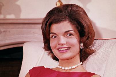 Jackie Kennedy a király partiján vetkőzött ki magából, amiről fotók is készültek: a testőrének kellett közbeavatkoznia