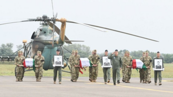 Hazahozták a horvátországi helikopter-balesetben meghalt magyar katonák hamvait