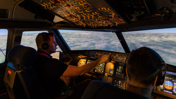 A kiemelkedő fizetés mellé hatalmas bónuszokat kapnak a Wizz Air pilótái