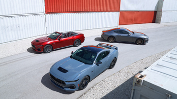 Az új V8-as Mustangok 27 százaléka kéziváltós Amerikában