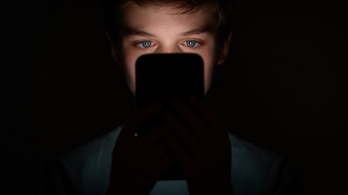 Nagyobb veszély leselkedik online a gyerekekre, mint azt eddig bárki is hitte volna