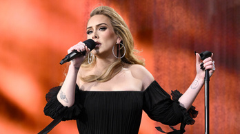 Adele alaposan kifakadt a koncertjén, a közönségnek is üzent