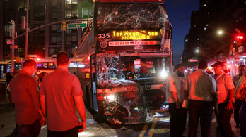 Két busz ütközött New Yorkban, rengeteg a sérült