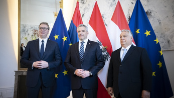 Orbán Viktor megérkezett Bécsbe, tett is egy ígéretet