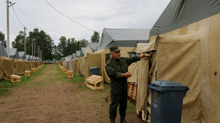 Bemutatták a belorusz katonai tábort, ahová a Wagner-csoport tagjait költöztetnék
