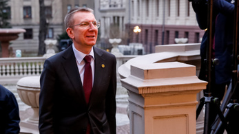 Hivatalba lépett Lettország új államfője