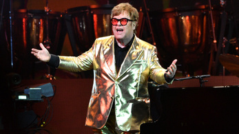 Könnyek között búcsúzott a közönségtől Elton John