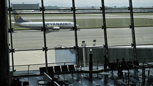 A Ryanair pilótáinak sztrájkja miatt 120 járatot töröltek