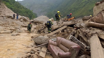 Legalább 20 ember meghalt Kolumbiában egy földcsuszamlásban