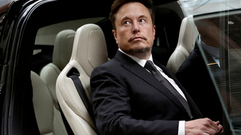 Elon Musk: A Tesla ismét csökkentheti az árakat