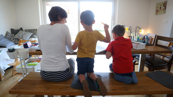 Minden negyedik magyar szülő aggódik, hogy nem futja a gyerek tanulmányaira