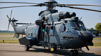 Új helikoptert avatott fel a Magyar Honvédség