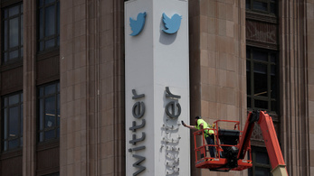 Megkezdődött a Twitter felirat eltávolítása a cég központi épületéről