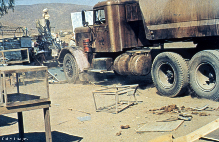 Milyen típusú kamiont használ fegyverként az 1971-es Párbaj főgonosza?