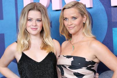 Reese Witherspoon 23 éves lánya fürdőruhában pózolt: Ava édesanyja képmása