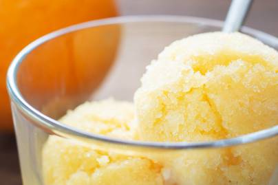 Könnyed, frissítő narancssorbet 3 hozzávalóból: a legjobb nyári desszert