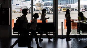 Órákig bosszankodhattak pénteken az utasok a Liszt Ferenc Repülőtéren