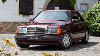 Veterán: Mercedes-Benz 300 CE-24 - 1992.