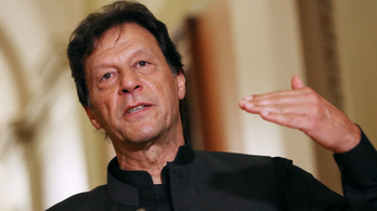 A pakisztáni rendőrség letartóztatta a volt miniszterelnököt