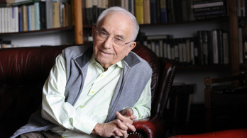 Vitray Tamás 90 évesen sem áll le, családi vállalkozásba kezd