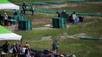 Több tízezer cserkészt kellett kimenekíteni a közelgő tájfun miatt