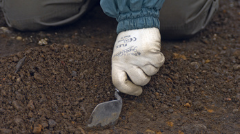Több ezer éves, meteoritból készült nyílhegyet találtak Svájcban