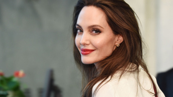 Megvan, mikor érkezik Budapestre Angelina Jolie