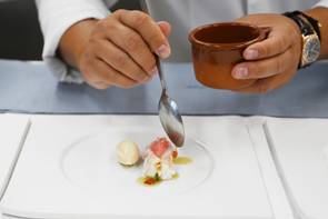 Felismered, hogy melyik tányéron van a töltött káposzta és a túrógombóc?