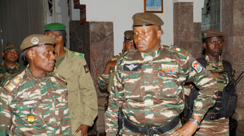 Harckészültségbe helyezték a nigeri hadsereget
