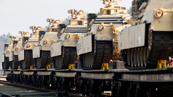 Abrams tankokat szállítottak Budapesten keresztül