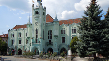 Nem csitulnak az indulatok a kárpátaljai magyar iskola élére kinevezett ukrán igazgató ügye körül