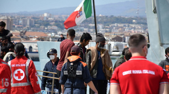 Új törvényt hoznak az olaszok a migráció elleni harcban