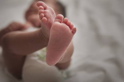 Újszülött kislányt találtak a Heim Pál Gyermekkórház inkubátorában: megható képek készültek róla