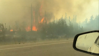 Óriási evakuálások Kanadában az erdőtüzek miatt