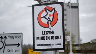 Spanglitekerő versennyel nyitja kampányát a Magyar Kétfarkú Kutya Párt Miskolcon