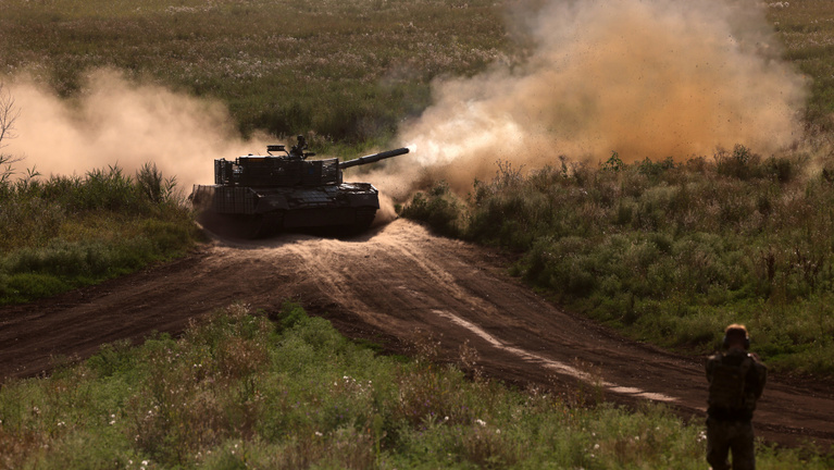Kezd megrendülni a hadsereg morálja, Ukrajna a Nyugatot okolja a kudarcok miatt