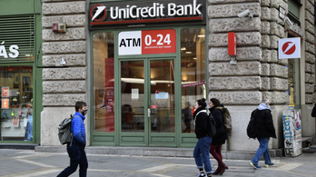 Az Unicredit 8,8 milliárd forintot zárolt egy magyar férfi számláján